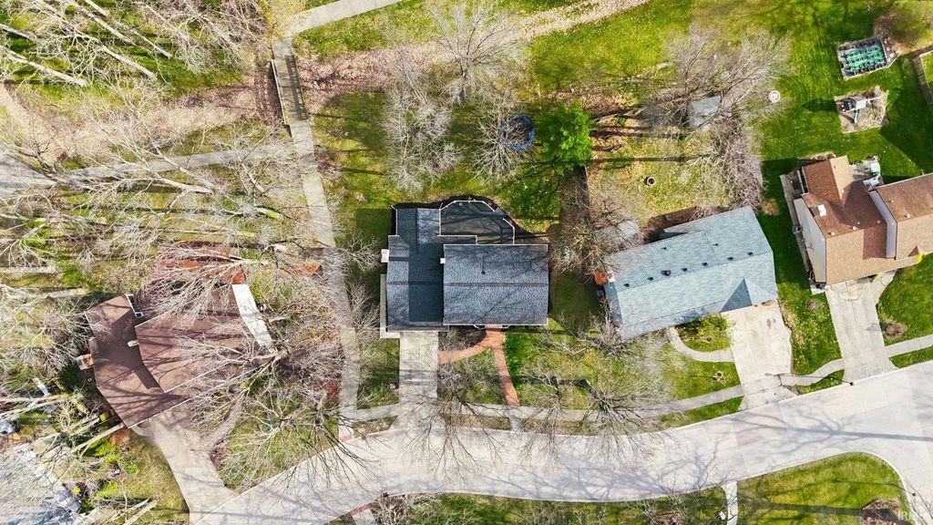 Photo of 8121 Roanoke Drive, Fort Wayne, IN 46835 (MLS # 202612523)