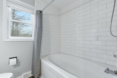 Tiny photo for 8121 Roanoke Drive, Fort Wayne, IN 46835 (MLS # 202612523)