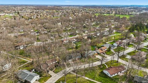 Tiny photo for 8121 Roanoke Drive, Fort Wayne, IN 46835 (MLS # 202612523)