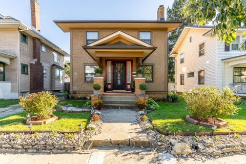 Photo for 935 W Packard Avenue
