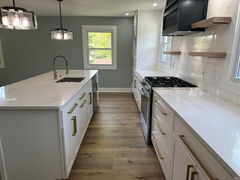 Tiny photo for 1756 S Riverview Road Road, Peru, IN 46970 (MLS # 202617777)