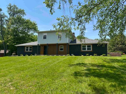 Tiny photo for 1756 S Riverview Road Road, Peru, IN 46970 (MLS # 202617777)