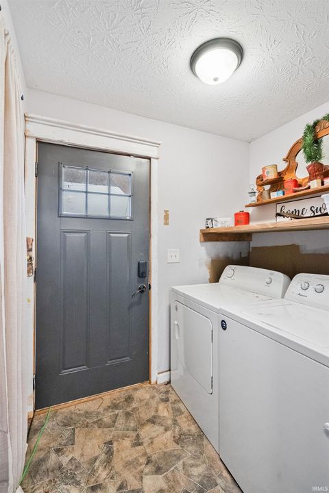 Tiny photo for 8761 N 1300 E, Burnettsville, IN 47926 (MLS # 202600942)