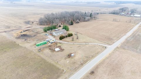 Tiny photo for 8761 N 1300 E, Burnettsville, IN 47926 (MLS # 202600942)