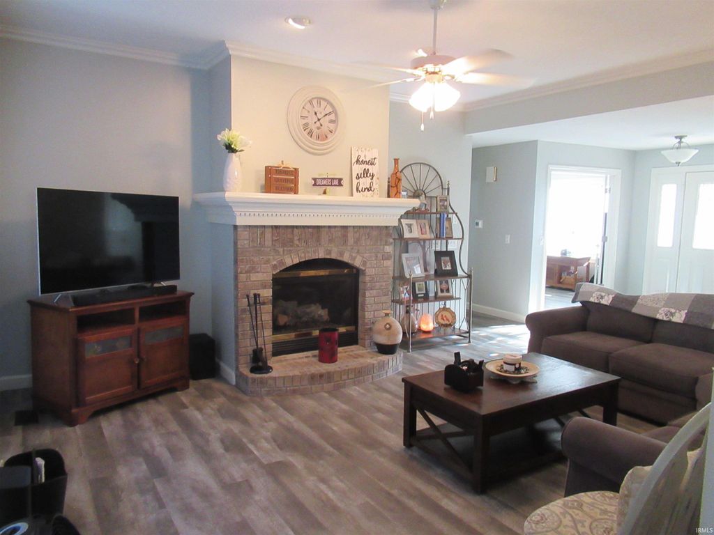 Photo of 3010 Hedgerow Pass, Fort Wayne, IN 46804 (MLS # 202544435)