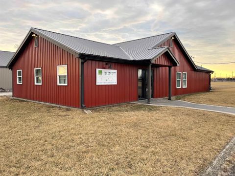 Tiny photo for 1870 -1890 SW Hoosier Boulevard, Peru, IN 46970 (MLS # 202506558)