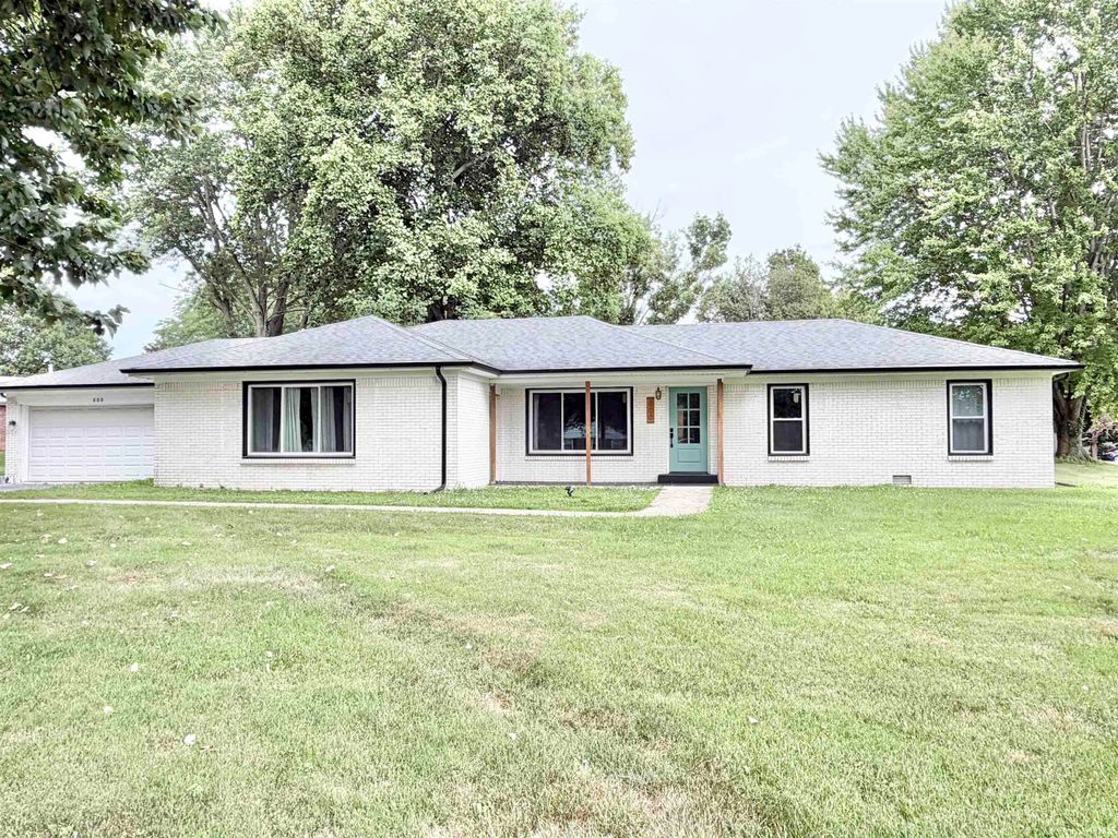 Photo of 800 Upland Drive, Logansport, IN 46947 (MLS # 202628995)
