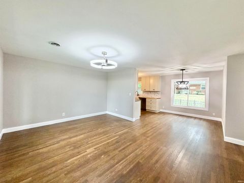 Tiny photo for 800 Upland Drive, Logansport, IN 46947 (MLS # 202628995)