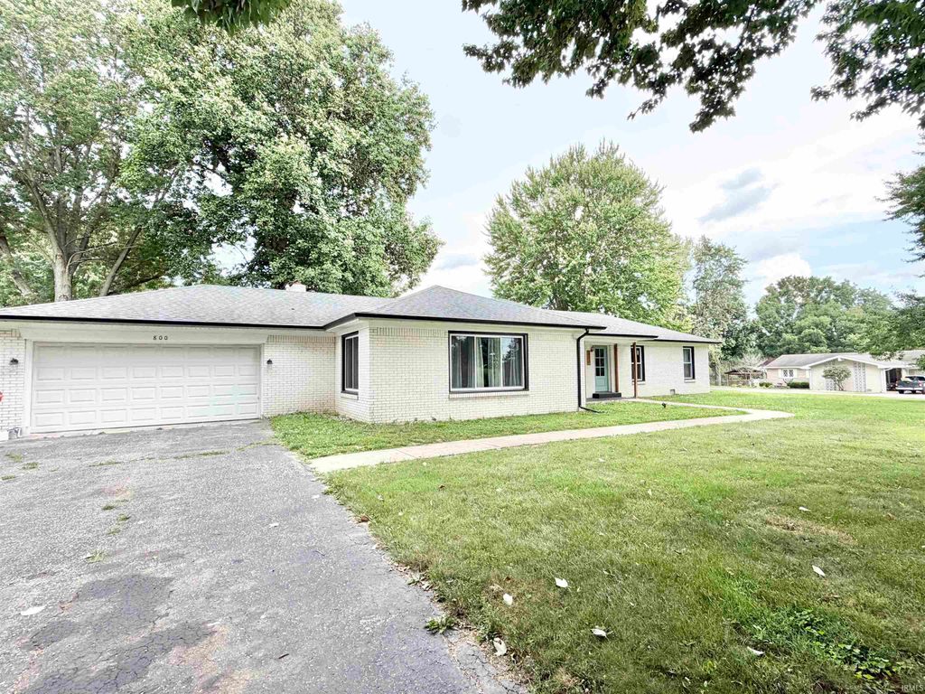 Photo of 800 Upland Drive, Logansport, IN 46947 (MLS # 202628995)