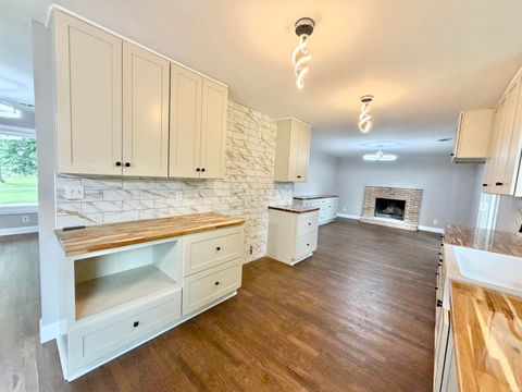 Tiny photo for 800 Upland Drive, Logansport, IN 46947 (MLS # 202628995)