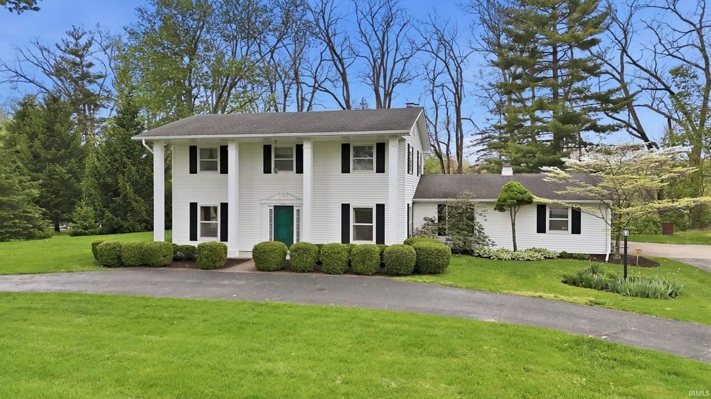 Photo of 4 Pine Tree Road, Garrett, IN 46738 (MLS # 202615631)