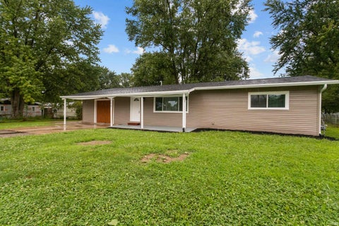 Tiny photo for 603 W WASHINGTON Street, Galveston, IN 46932 (MLS # 202633282)