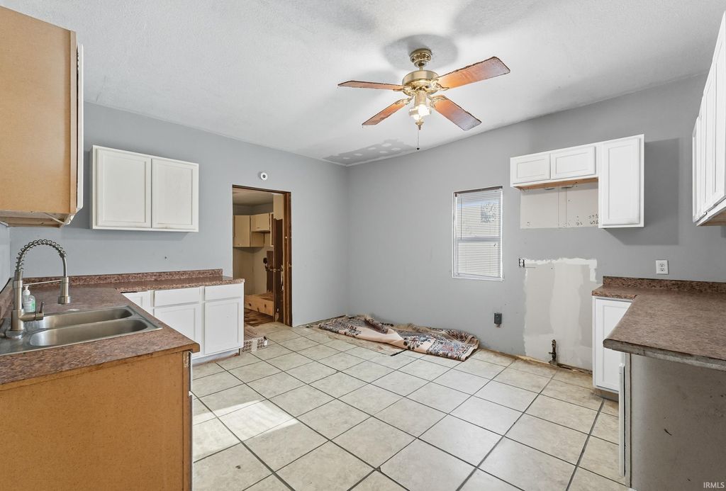 Photo of 732 Court Street, Huntington, IN 46750 (MLS # 202538157)