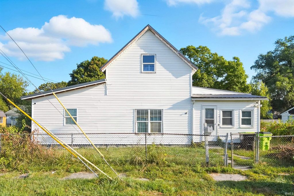 Photo of 732 Court Street, Huntington, IN 46750 (MLS # 202538157)