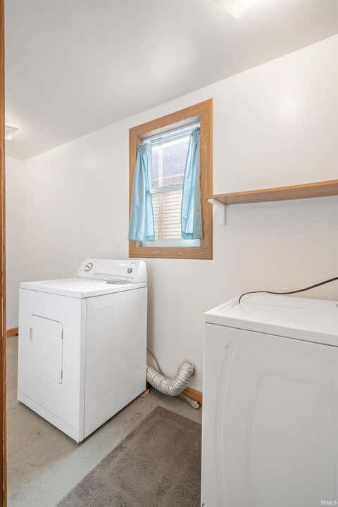 Tiny photo for 915 N Courtland Avenue, Kokomo, IN 46901 (MLS # 202630860)