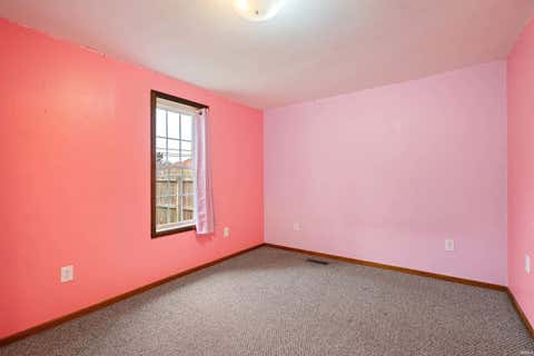 Tiny photo for 915 N Courtland Avenue, Kokomo, IN 46901 (MLS # 202630860)