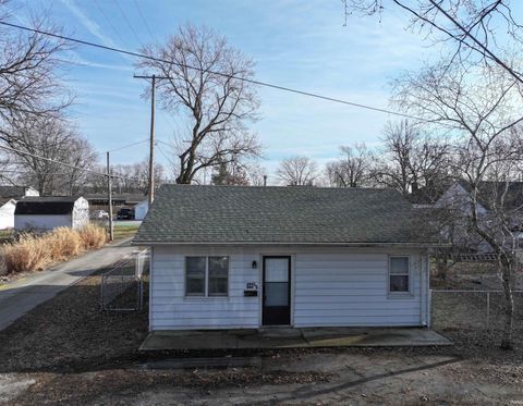 Tiny photo for 621 1/2 S Monticello Street, Winamac, IN 46996 (MLS # 202605111)