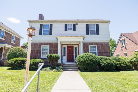 Photo of 326 S Eagleson Avenue, Bloomington, IN 47401 (MLS # 202629038)