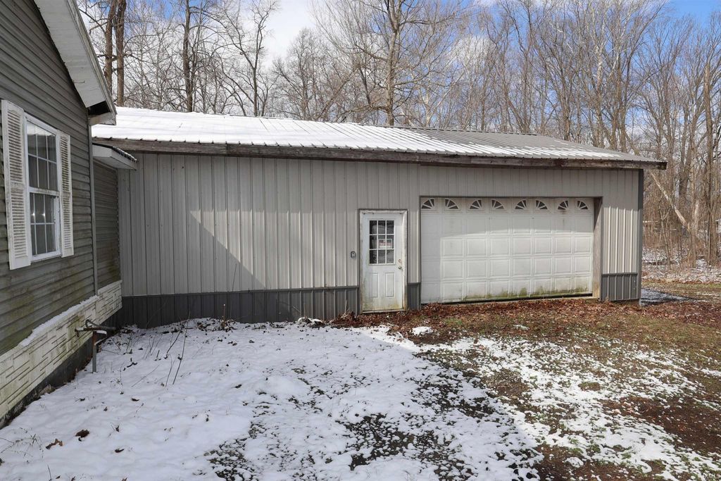Photo of 3303 Blackford Drive, Tippecanoe, IN 46570 (MLS # 202608764)