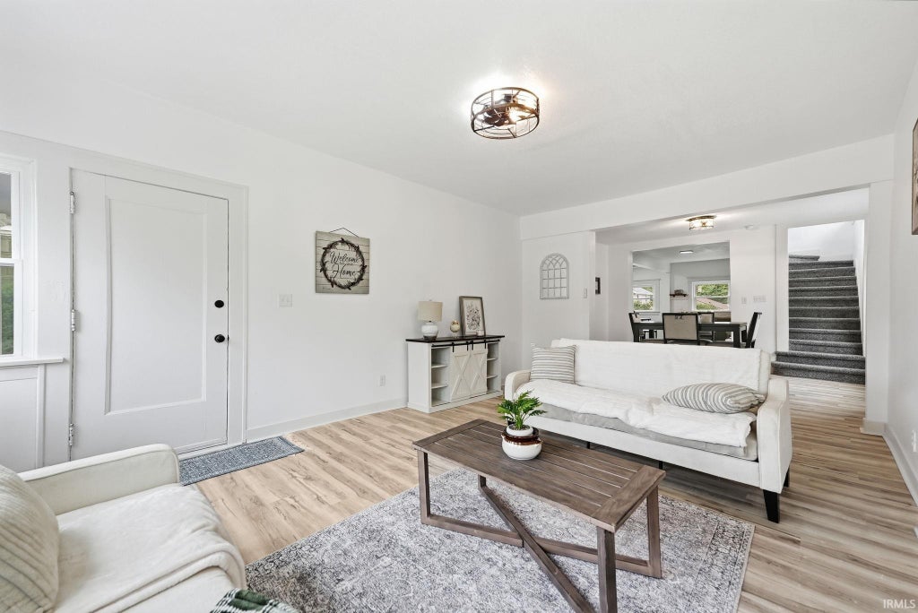 Photo of 4124 Fairfield Avenue, Fort Wayne, IN 46807 (MLS # 202634365)