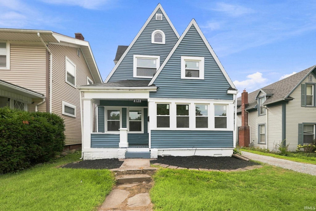 Photo of 4124 Fairfield Avenue, Fort Wayne, IN 46807 (MLS # 202634365)