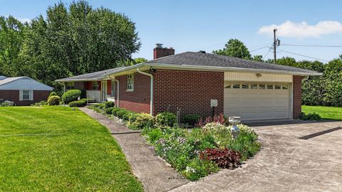Tiny photo for 2429 Melody Lane, Anderson, IN 46012 (MLS # 202618080)
