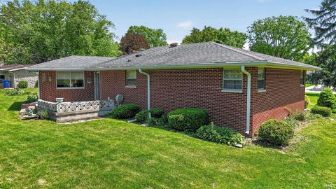 Tiny photo for 2429 Melody Lane, Anderson, IN 46012 (MLS # 202618080)