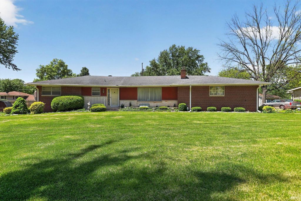 Photo of 2429 Melody Lane, Anderson, IN 46012 (MLS # 202618080)