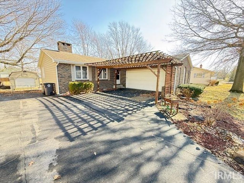 Photo of 7407 Baer Road, Fort Wayne, IN 46809 (MLS # 202547072)