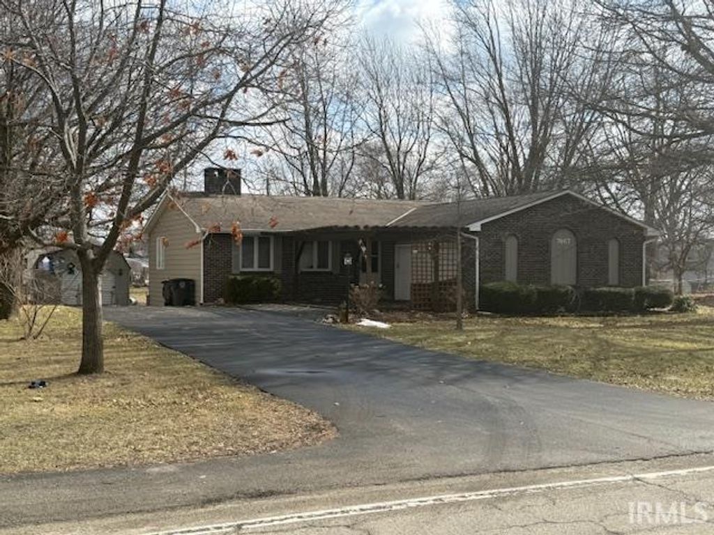 Photo of 7407 Baer Road, Fort Wayne, IN 46809 (MLS # 202547072)