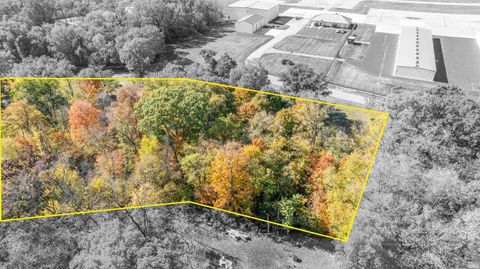 Photo of Airport Road, Monticello, IN 47960 (MLS # 202611351)