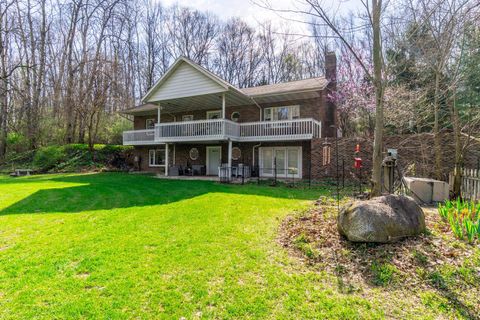 Photo of 3600 N 300 W, Angola, IN 46703 (MLS # 202607916)