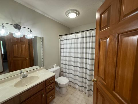 Tiny photo for 602 Nancyk Crossing, Roanoke, IN 46783 (MLS # 202627911)