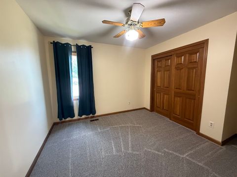 Tiny photo for 602 Nancyk Crossing, Roanoke, IN 46783 (MLS # 202627911)