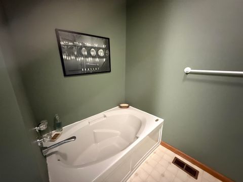 Tiny photo for 602 Nancyk Crossing, Roanoke, IN 46783 (MLS # 202627911)
