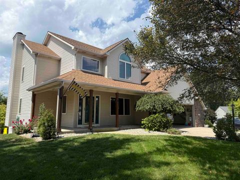 Tiny photo for 602 Nancyk Crossing, Roanoke, IN 46783 (MLS # 202627911)
