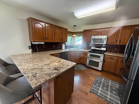 Tiny photo for 602 Nancyk Crossing, Roanoke, IN 46783 (MLS # 202627911)