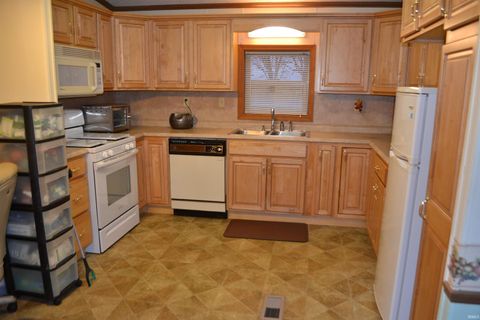 Tiny photo for 1441 N State Road 29, Flora, IN 46929 (MLS # 202503943)