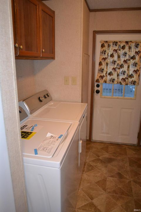 Tiny photo for 1441 N State Road 29, Flora, IN 46929 (MLS # 202503943)