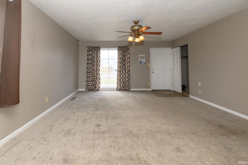 Photo of 1014 Elmhurst Drive, Kokomo, IN 46901 (MLS # 202604185)