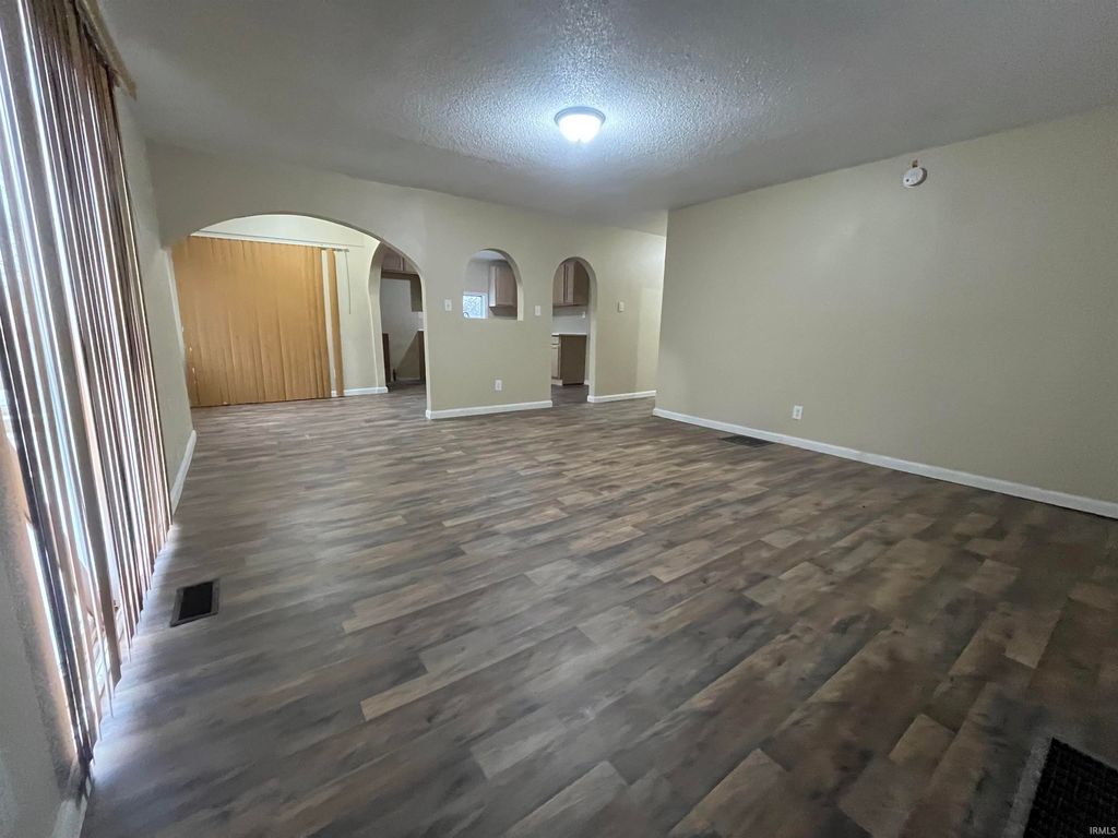 Photo of 726 W Calvert Street, South Bend, IN 46613 (MLS # 202547849)