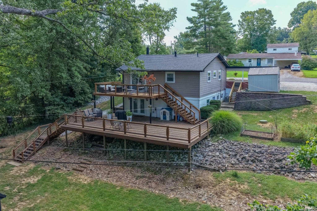 Photo of 5215 James Avenue, Evansville, IN 47712 (MLS # 202636484)