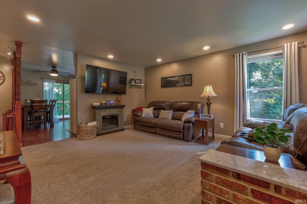 Photo of 5215 James Avenue, Evansville, IN 47712 (MLS # 202636484)