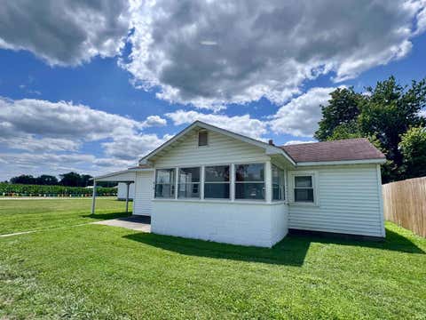 Tiny photo for 819 Uncle Tom Street, Greentown, IN 46936 (MLS # 202630994)