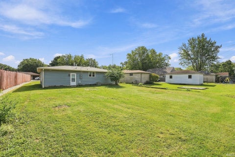 Tiny photo for 519 N Claypool Road, Muncie, IN 47303 (MLS # 202637888)