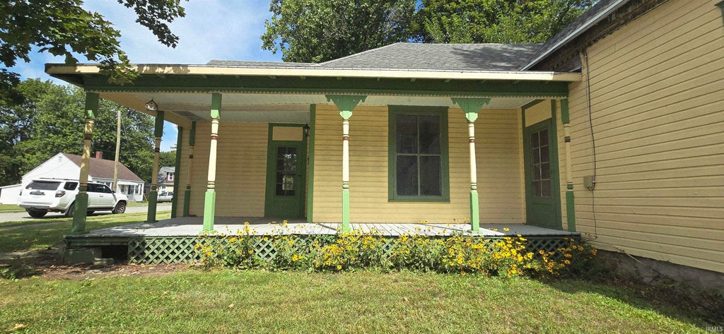 Photo of 709 N Sycamore Street, North Manchester, IN 46962 (MLS # 202637202)