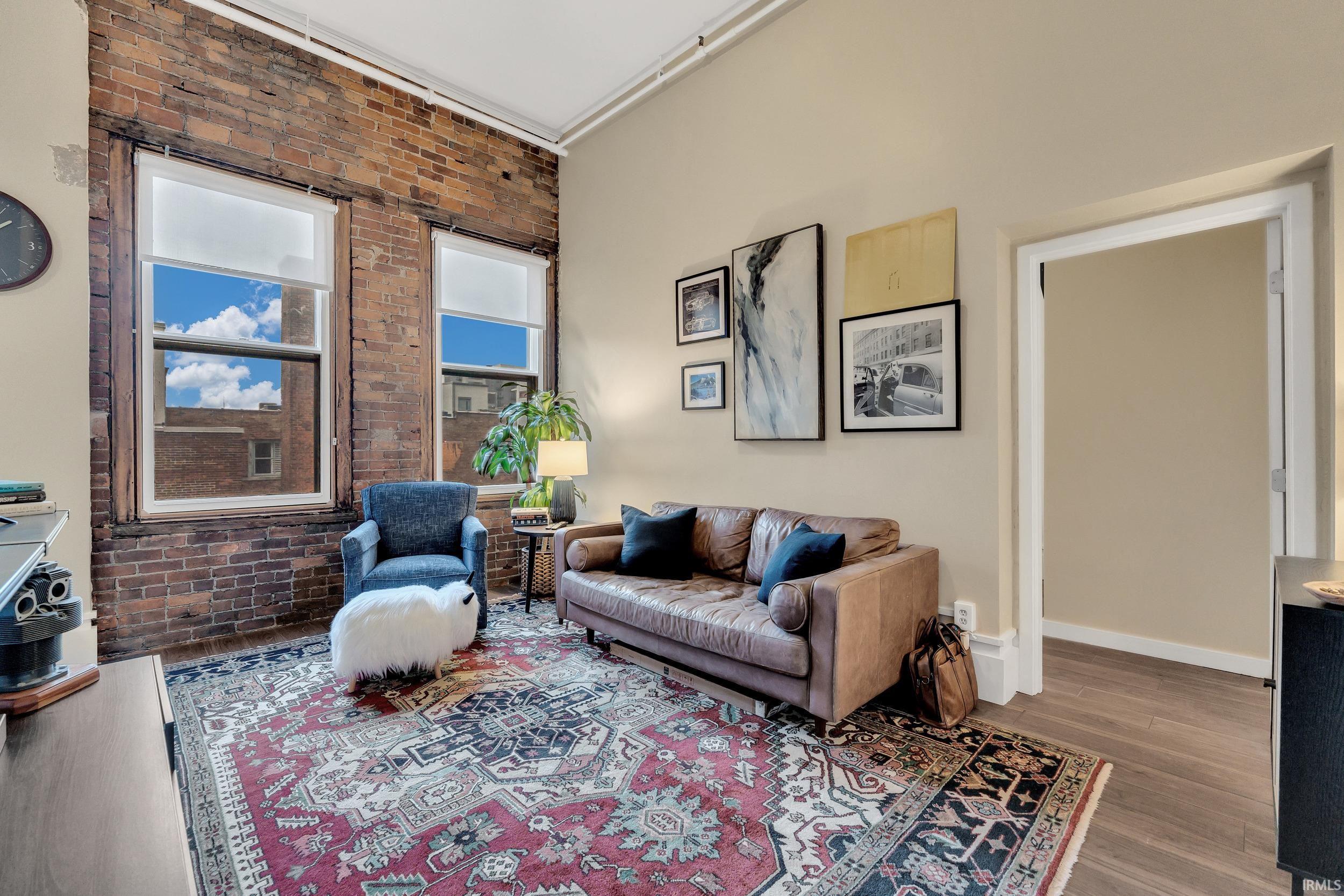 Listing image 4