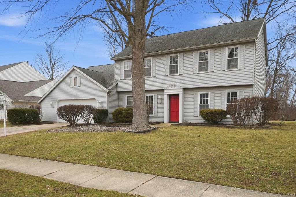 Photo of 4313 River Bluff Drive, Fort Wayne, IN 46835 (MLS # 202605789)