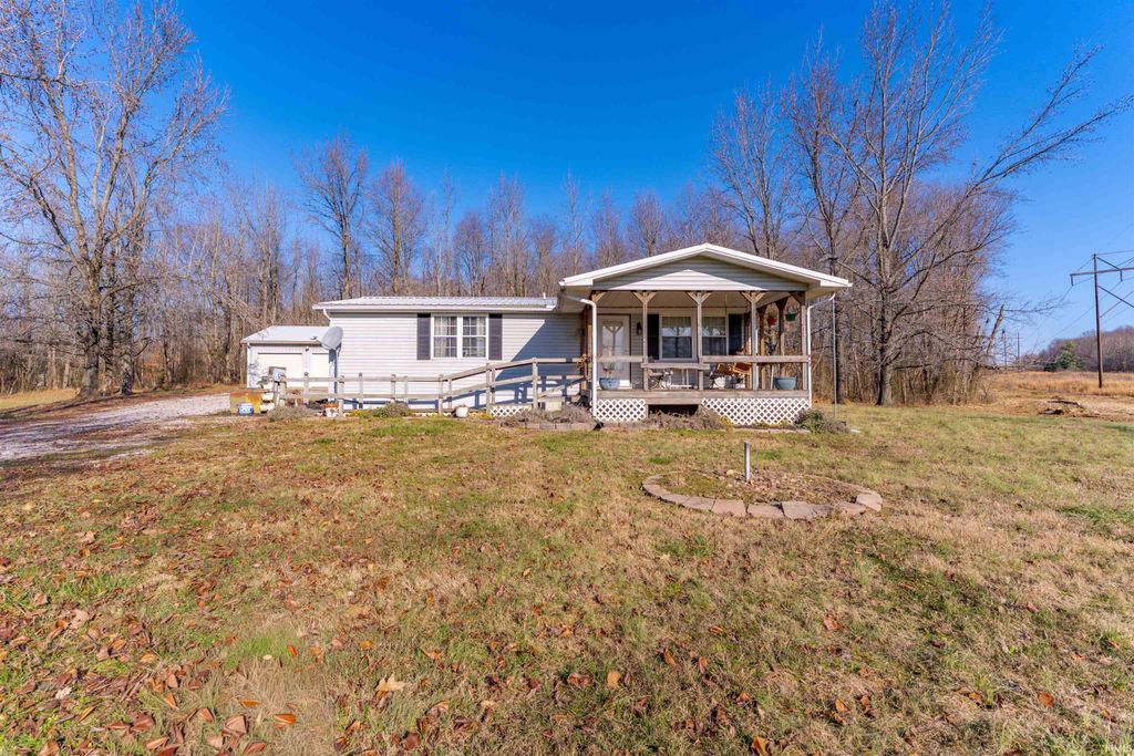 Photo of 1566 E New Hope Road, Boonville, IN 47601 (MLS # 202549181)