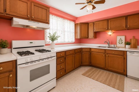 Tiny photo for 203 E Leyte Avenue, Mishawaka, IN 46545 (MLS # 202635269)